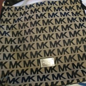 Meet your Posher, Beatriz